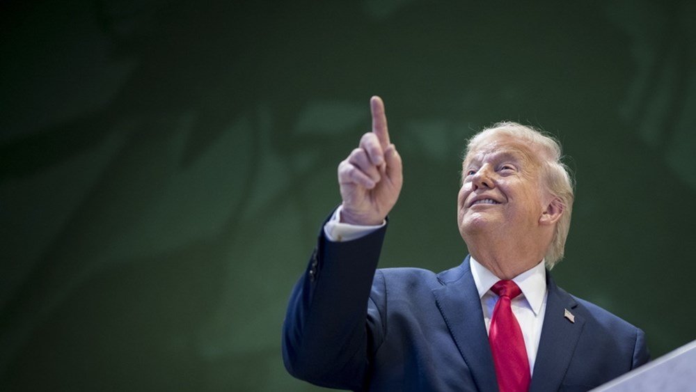 Τραμπ-στο-axios:-Μπορώ-να-το-τραβήξω-ή-να-το-τελειώσω-σε-2-με-3-μέρες-–-Θα-χρειαστούν-χρόνια-για-να-ανακάμψει-το-Ιράν