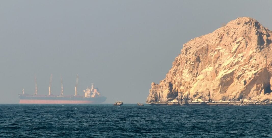 Κικίλιας: Σε αυξημένη επιχειρησιακή ετοιμότητα το Υπουργείο Ναυτιλίας για τις εξελίξεις στον Περσικό Κόλπο και τα Στενά του Ορμούζ