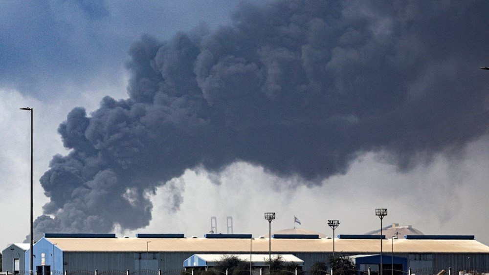 Τα Εμιράτα κλείνουν την πρεσβεία στην Τεχεράνη