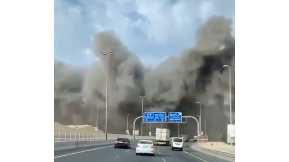 Συναγερμός-στο-Κουβέιτ-–-Καπνοί-υψώθηκαν-από-την-περιοχή-που-βρίσκεται-η-πρεσβεία-των-ΗΠΑ