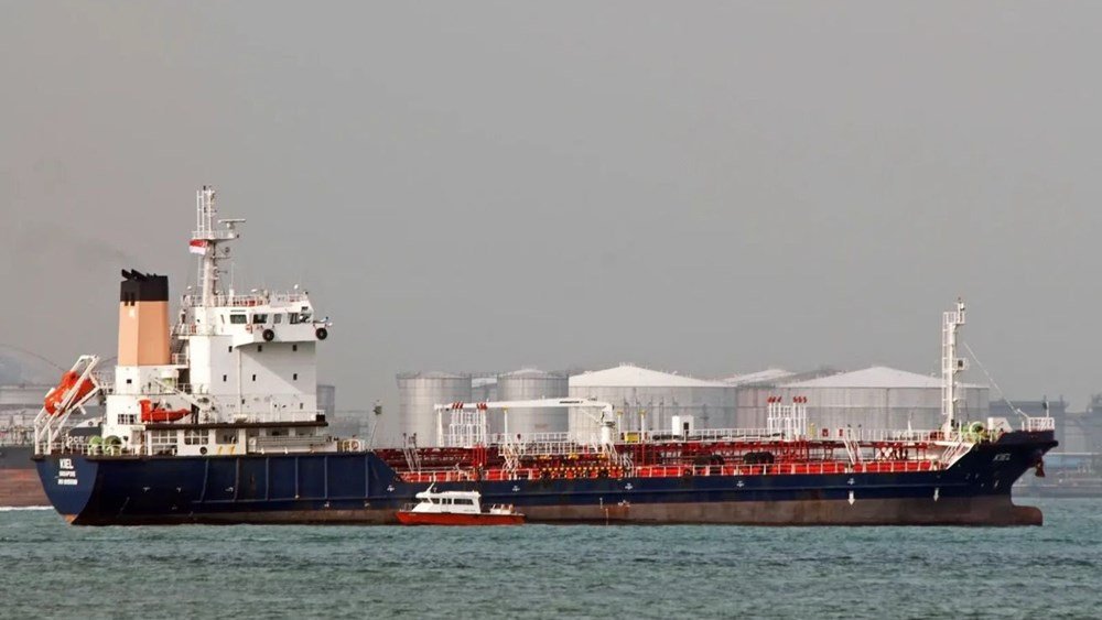 Πυρκαγιά σε δεξαμενόπλοιο LNG υπό ρωσική σημαία στη Μεσόγειο – Εντοπίστηκε το πλήρωμα στα ανοιχτά της Λιβύης