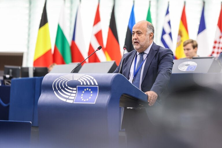 Δ. Τσιόδρας: Ζητά ευκολότερη πρόσβαση των Μικρομεσαίων στα προγράμματα ψηφιακού μετασχηματισμού