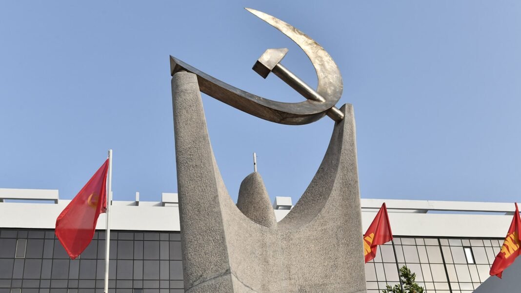 ΚΚΕ: Το κρίσιμο για τον λαό είναι να απαλλαγεί από τη βάρβαρη πολιτική που παράγει σκάνδαλα και νέα αδιέξοδα σε βάρος της ζωής του ΚΚΕ:-Το-κρίσιμο-για-τον-λαό-είναι-να-απαλλαγεί-από-τη-βάρβαρη-πολιτική-που-παράγει-σκάνδαλα-και-νέα-αδιέξοδα-σε-βάρος-της-ζωής-του