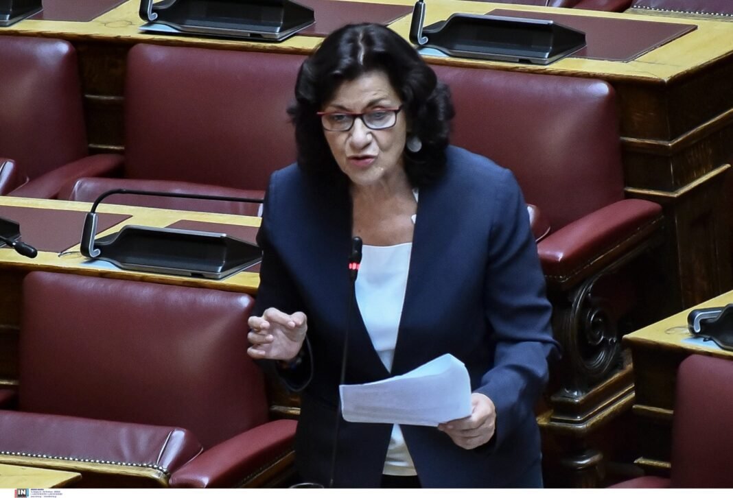 Πένθος-για-τη-Θεανώ-Φωτίου:-Πέθανε-ο-γιος-της-σε-ηλικία-48-ετών