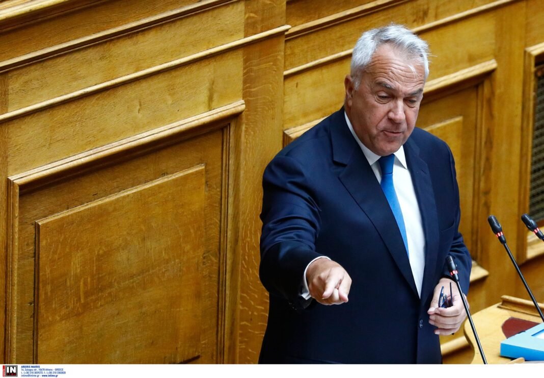 Βορίδης για ΟΠΕΚΕΠΕ: Οι Ευρωπαίοι εισαγγελείς έχουν μία άποψη, αλλά αυτό δεν σημαίνει ότι θα τους βάλουμε σε ένα βάθρο και θα τους προσκυνάμε Βορίδης-για-ΟΠΕΚΕΠΕ:-Οι-Ευρωπαίοι-εισαγγελείς-έχουν-μία-άποψη,-αλλά-αυτό-δεν-σημαίνει-ότι-θα-τους-βάλουμε-σε-ένα-βάθρο-και-θα-τους-προσκυνάμε