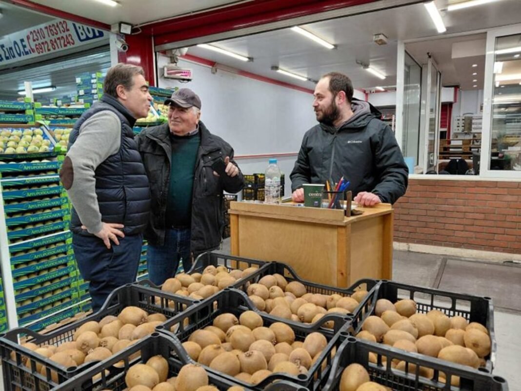 Μαργαρίτης Σχοινάς: Στην Κεντρική Λαχαναγορά Θεσσαλονίκης η πρώτη επίσκεψη του υπουργού Αγροτικής Ανάπτυξης και Τροφίμων – Τι συζήτησε με τους εμπόρους Μαργαρίτης-Σχοινάς:-Στην-Κεντρική-Λαχαναγορά-Θεσσαλονίκης-η-πρώτη-επίσκεψη-του-υπουργού-Αγροτικής-Ανάπτυξης-και-Τροφίμων-–-Τι-συζήτησε-με-τους-εμπόρους