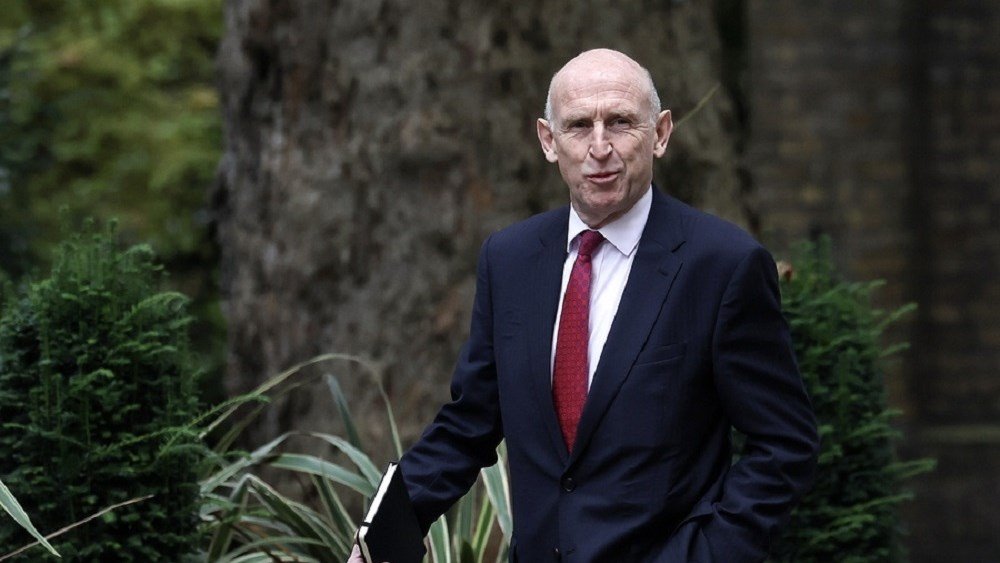 Βρετανός-ΥΠΑΜ:-Οι-ΗΠΑ-είναι-“απολύτως-κλειδωμένες”-στο-ΝΑΤΟ