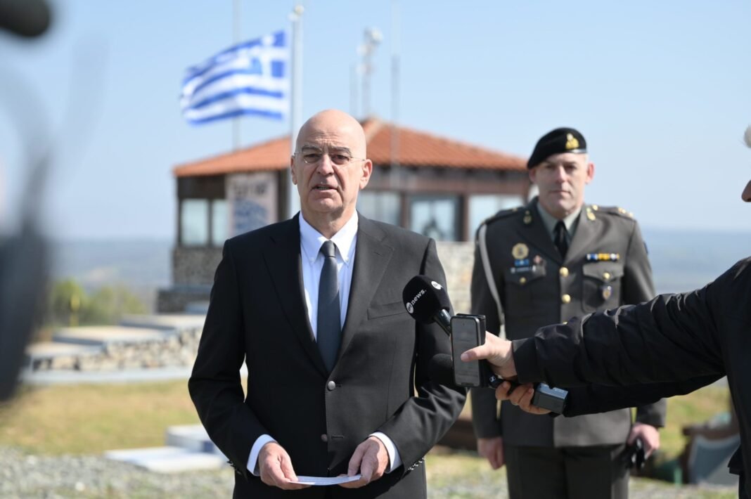 Δένδιας από Έβρο: Να στρέψουμε το βλέμμα προς τις γυναίκες και τους άνδρες που φυλάνε τα σύνορα της πατρίδας Δένδιας-από-Έβρο:-Να-στρέψουμε-το-βλέμμα-προς-τις-γυναίκες-και-τους-άνδρες-που-φυλάνε-τα-σύνορα-της-πατρίδας