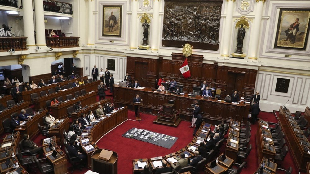 Προεδρικές-εκλογές-στο-Περού:-Ο-ακροδεξιός-Αλιάγα-και-η-Φουχιμόρι-σε-δεύτερο-γύρο