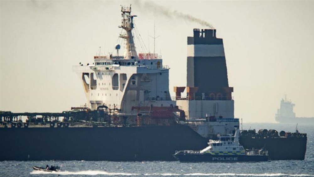 Δύο πετρελαιοφόρα που συνδέονται με το Ιράν εξήλθαν από τον Κόλπο μέσω του Στενού του Ορμούζ Δύο-πετρελαιοφόρα-που-συνδέονται-με-το-Ιράν-εξήλθαν-από-τον-Κόλπο-μέσω-του-Στενού-του-Ορμούζ