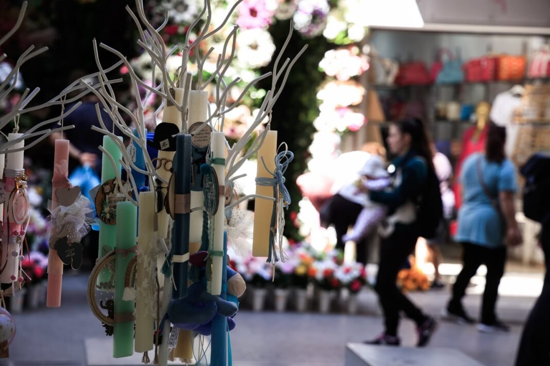 Στο-1,5-δισ.-ο-πασχαλινός-τζίρος:-Ξοδέψαμε-τα-ίδια-με-πέρυσι,-αλλά-αγοράσαμε-λιγότερα