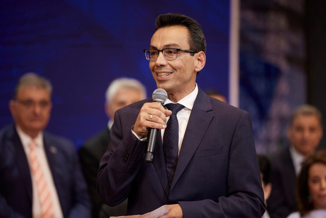 Σέρμπος στον Realfm 97,8: Δεν θέλουμε η Ελλάδα να εργαλειοποιηθεί ποτέ σε μια σύγκρουση ηγεμονικών αναθεωρητισμών μεταξύ Τελ Αβίβ και Άγκυρας Σέρμπος-στον-realfm-97,8:-Δεν-θέλουμε-η-Ελλάδα-να-εργαλειοποιηθεί-ποτέ-σε-μια-σύγκρουση-ηγεμονικών-αναθεωρητισμών-μεταξύ-Τελ-Αβίβ-και-Άγκυρας