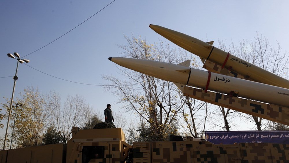 Φρουροί-της-Επανάστασης:-Δεν-θα-επιτρέψουμε-εισαγωγές-και-εξαγωγές-στον-Κόλπο-και-στη-Θάλασσα-του-Ομάν-αν-συνεχιστεί-ο-αποκλεισμός