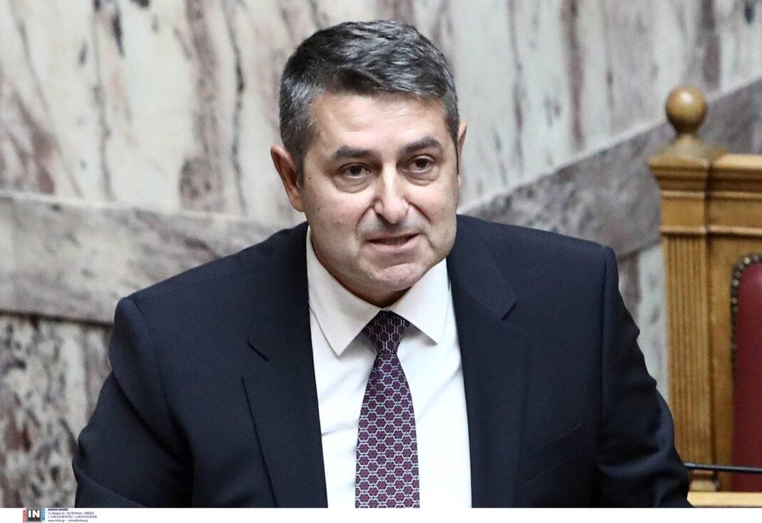 Ώρες αγωνίας για τον Γιώργο Μυλωνάκη: Υπεβλήθη με επιτυχία σε εμβολισμό του εγκεφαλικού ανευρύσματος – Κρίσιμο το επόμενο 48ωρο Ώρες-αγωνίας-για-τον-Γιώργο-Μυλωνάκη:-Υπεβλήθη-με-επιτυχία-σε-εμβολισμό-του-εγκεφαλικού-ανευρύσματος-–-Κρίσιμο-το-επόμενο-48ωρο