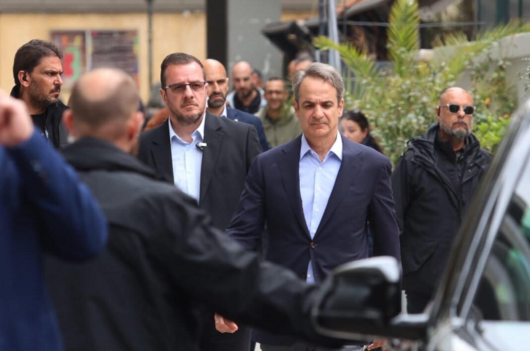 Κυριάκος Μητσοτάκης: Ξανά στον Ευαγγελισμό ο Πρωθυπουργός για να ενημερωθεί για την υγεία του Γιώργου Μυλωνάκη Κυριάκος-Μητσοτάκης:-Ξανά-στον-Ευαγγελισμό-ο-Πρωθυπουργός-για-να-ενημερωθεί-για-την-υγεία-του-Γιώργου-Μυλωνάκη