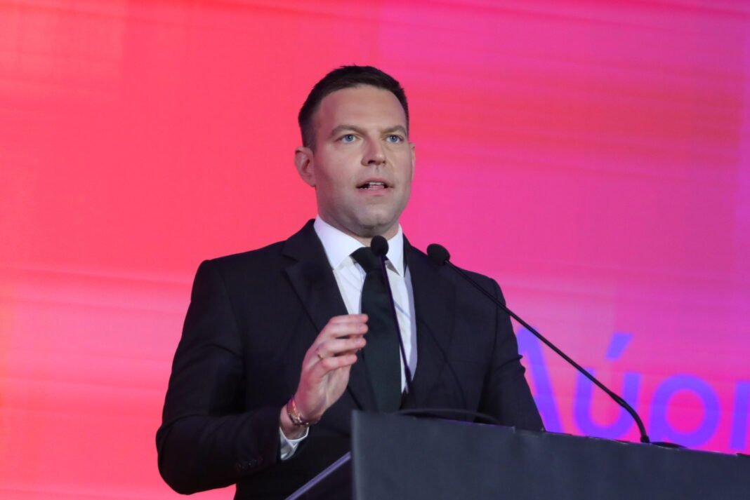 Στέφανος-Κασσελάκης:-Καταγγέλλει-τον-Κωνσταντίνο-Κυρανάκη-για-λεκτική-επίθεση-κατά-της-Μίνας-Καραμήτρου