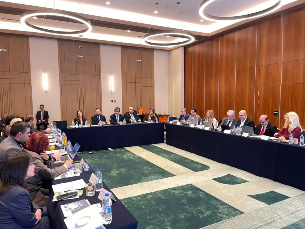 Στο Βουκουρέστι ο τρίτος σταθμός της περιοδείας εξωστρέφειας του ΥΜΑΘ στα Βαλκάνια Στο-Βουκουρέστι-ο-τρίτος-σταθμός-της-περιοδείας-εξωστρέφειας-του-ΥΜΑΘ-στα-Βαλκάνια