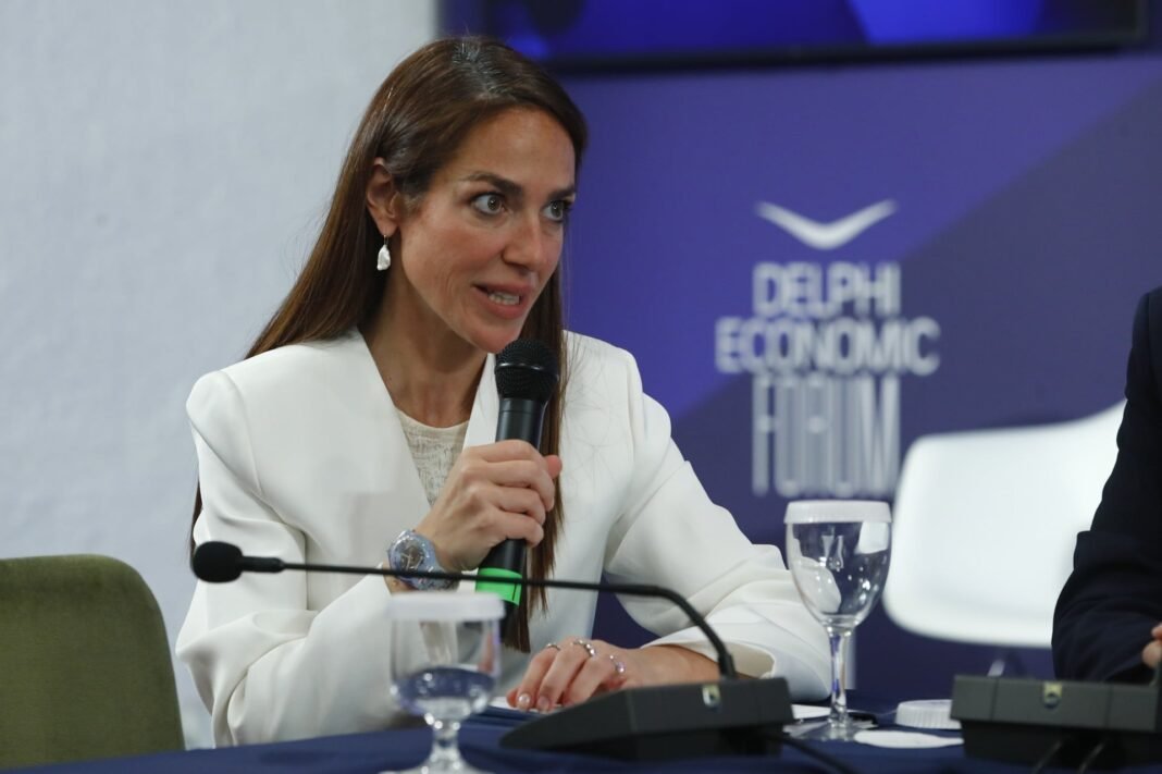 Δόμνα-Μηχαηλίδου:-43-στοχευμένα-μέτρα,-ύψους-7-δισεκατομμυρίων-ευρώ-για-το-στεγαστικό