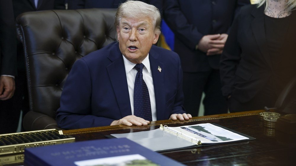 Τραμπ:-Το-Ιράν-ενδέχεται-να-γέμισε-“λιγάκι”-το-οπλοστάσιό-του-κατά-την-εκεχειρία-–-Οι-ΗΠΑ-μπορούν-να-το-εξουδετερώσουν-σε-μια-μέρα