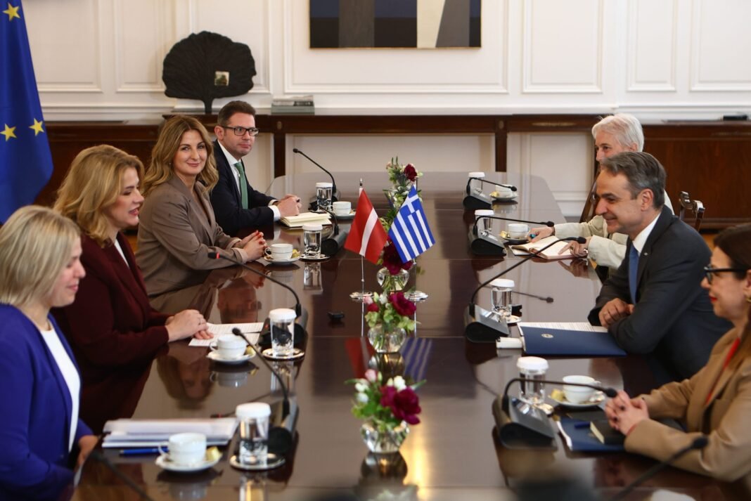 Μητσοτάκης: Ο διάλογος με την Πρωθυπουργό της Λετονίας – «Μας φέρατε λίγη βροχή» Μητσοτάκης:-Ο-διάλογος-με-την-Πρωθυπουργό-της-Λετονίας-–-«Μας-φέρατε-λίγη-βροχή»