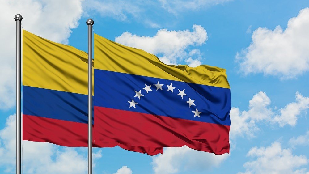 Η-Βενεζουέλα-και-η-Κολομβία-ανακοινώνουν-στρατιωτική-συνεργασία-ενάντια-“στις-μαφίες”
