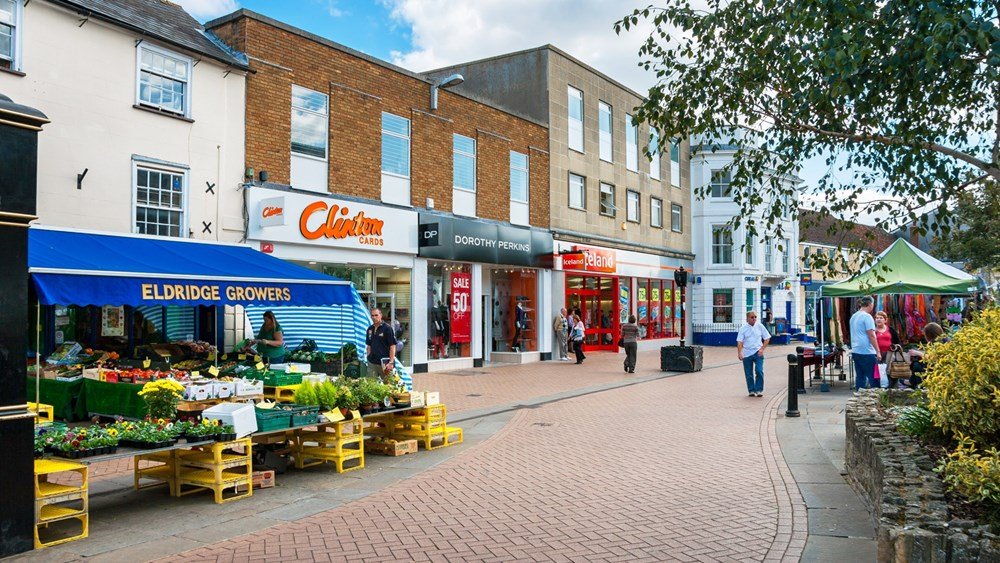 Βρετανία:-Ανάκαμψη-των-λιανικών-πωλήσεων-τον-Μάρτιο