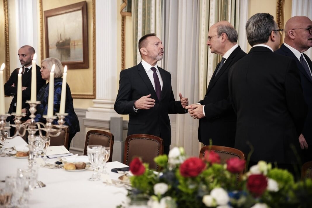 Γ.-Στουρνάρας:-Θετικές-προοπτικές-για-την-ελληνική-οικονομία-παρά-τους-κλυδωνισμούς-–-Μήνυμα-για-συνέχιση-των-μεταρρυθμίσεων