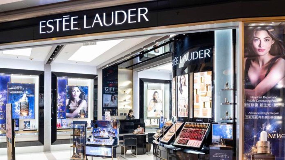 Estee Lauder: Ξεπέρασαν τις εκτιμήσεις των αναλυτών οι τριμηνιαίες πωλήσεις estee-lauder:-Ξεπέρασαν-τις-εκτιμήσεις-των-αναλυτών-οι-τριμηνιαίες-πωλήσεις