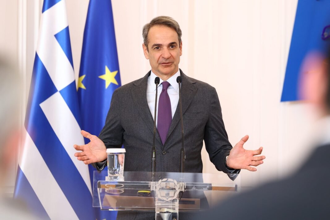 Μητσοτάκης:-Συνεχάρη-τον-Βούλγαρο-πρωθυπουργό-Ρούμεν-Ράντεφ-για-την-ανάληψη-των-καθηκόντων-του-–-«Αναμένω-ισχυρότερη-συνεργασία»