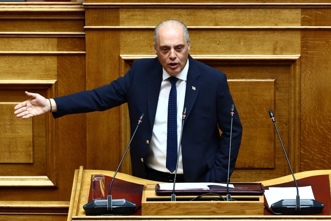 Βελόπουλος: Η κόντρα ΠΑΣΟΚ – Τσίπρα θυμίζει το ρητό «δύο όνοι μάλωναν σε ξένο αχυρώνα» Βελόπουλος:-Η-κόντρα-ΠΑΣΟΚ-–-Τσίπρα-θυμίζει-το-ρητό-«δύο-όνοι-μάλωναν-σε-ξένο-αχυρώνα»