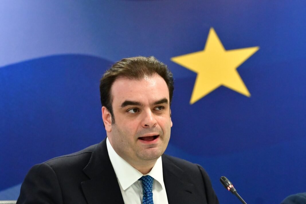 Κ.-Πιερρακάκης-στους-ft:-«Απολύτως-απαραίτητες»-πολλές-από-τις-μεταρρυθμίσεις-της-τρόικας-την-εποχή-των-μνημονίων
