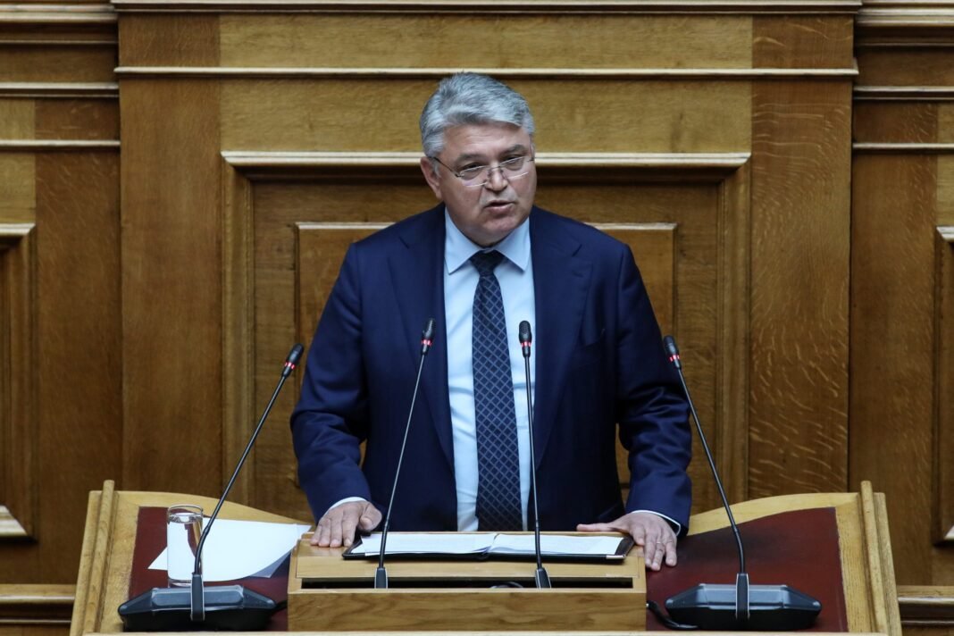 Δημήτρης Νατσιός στη Βουλή: «Κλεπτοκρατία, συγκάλυψη και θεσμική εκτροπή» – ΒΙΝΤΕΟ Δημήτρης-Νατσιός-στη-Βουλή:-«Κλεπτοκρατία,-συγκάλυψη-και-θεσμική-εκτροπή»-–-ΒΙΝΤΕΟ