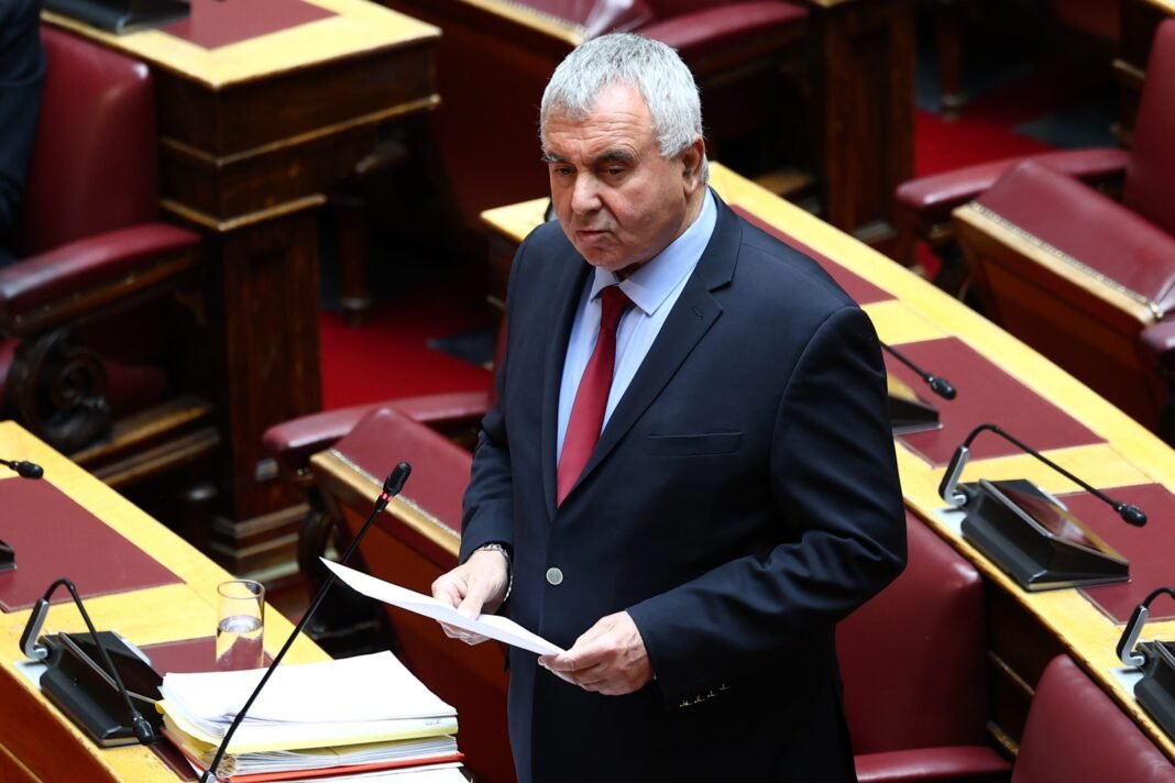 Σταύρος-Μιχαηλίδης:-«Η-Χίος-γκριζάρει»-–-Η-ατάκα-του-βουλευτή-του-ΠΑΣΟΚ-και-η-απάντηση-του-Θανάση-Κοντογέωργη