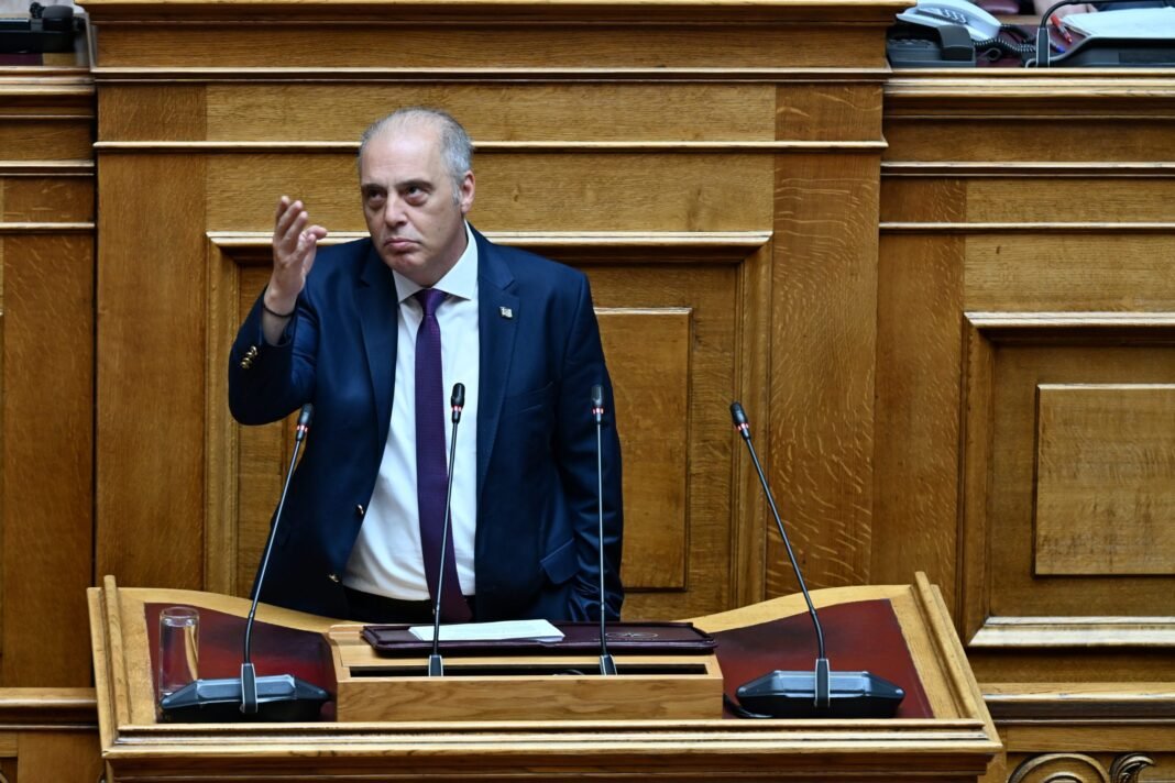 Βελόπουλος-για-Τσίπρα:-«Η-χαρά-του-Μαξίμου-και-των-ολιγαρχών»