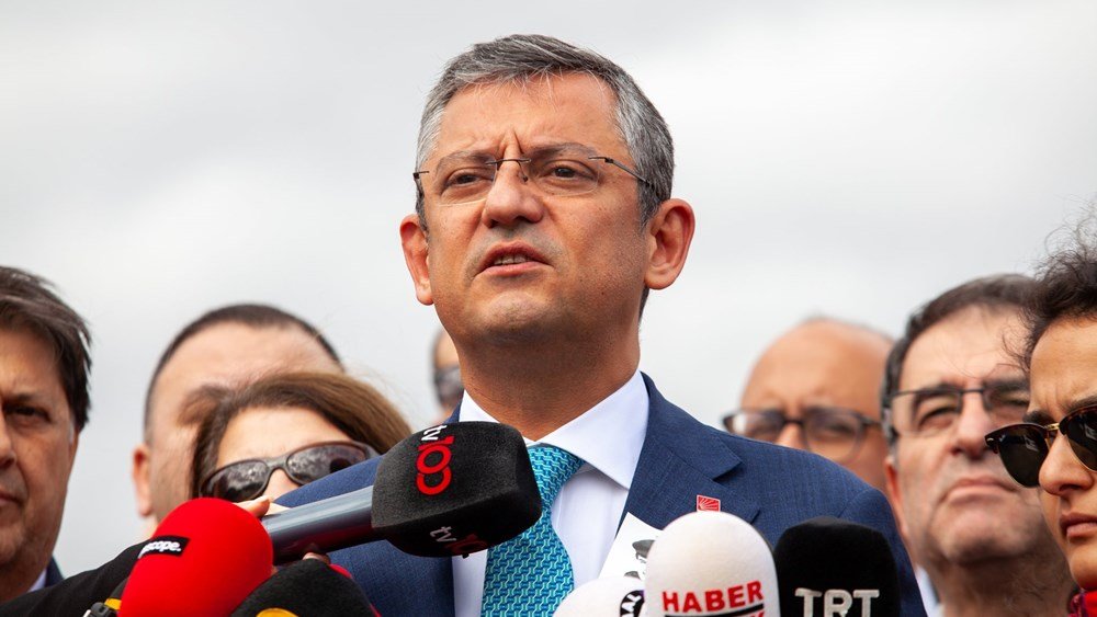 Τουρκία:-Επίδειξη-δύναμης-από-Οζέλ-με-δεκάδες-χιλιάδες-στην-Άγκυρα-–-Συνεχίζεται-το-χάος-στο-chp