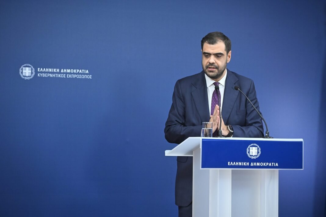 ΑΠΕΥΘΕΙΑΣ-–-Η-ενημέρωση-από-τον-Κυβερνητικό-Εκπρόσωπο