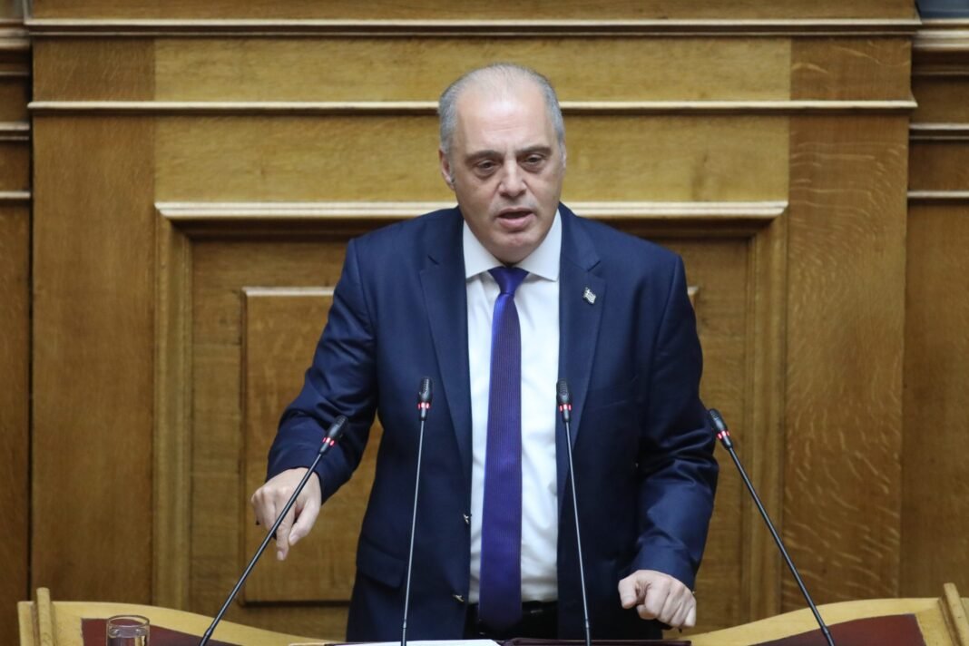 Βελόπουλος για Πιερρακάκη: «Δεν είναι πράξη δικαιοσύνης να κλέβεις τα σπίτια των Ελλήνων αφήνοντας τα funds ανεξέλεγκτα» Βελόπουλος-για-Πιερρακάκη:-«Δεν-είναι-πράξη-δικαιοσύνης-να-κλέβεις-τα-σπίτια-των-Ελλήνων-αφήνοντας-τα-funds-ανεξέλεγκτα»