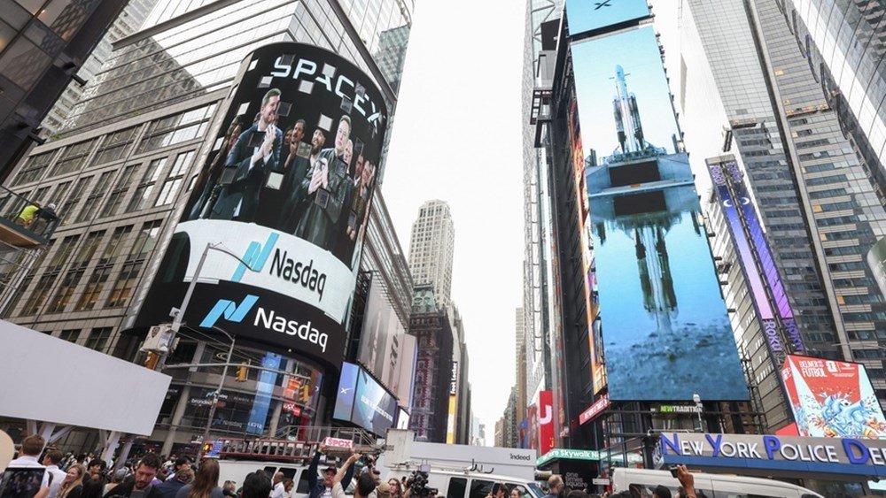 O Μασκ υπόσχεται τον Άρη στο ντεμπούτο της SpaceX στη Wall Street o-Μασκ-υπόσχεται-τον-Άρη-στο-ντεμπούτο-της-spacex-στη-wall-street