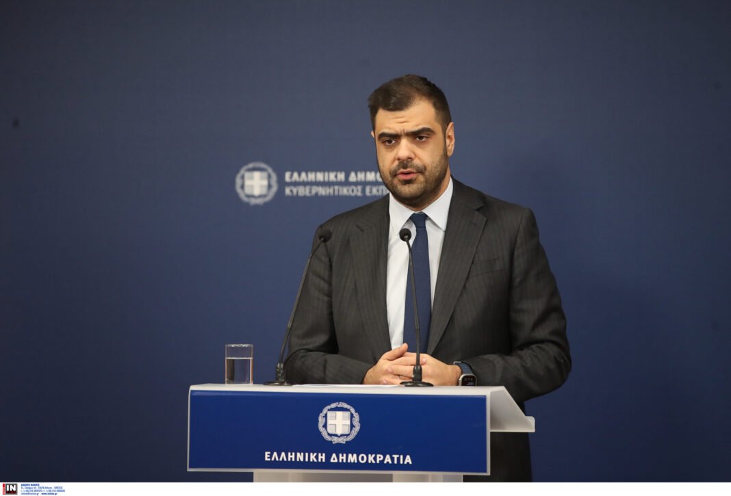 Μαρινάκης: Για κάθε δωρεάν εισιτήριο του κ. Ανδρουλάκη, εμείς μηδενίζουμε τον φόρο για όλους τους νέους – Τι είπε για τις τιμές και τους ελέγχους Μαρινάκης:-Για-κάθε-δωρεάν-εισιτήριο-του-κ.-Ανδρουλάκη,-εμείς-μηδενίζουμε-τον-φόρο-για-όλους-τους-νέους-–-Τι-είπε-για-τις-τιμές-και-τους-ελέγχους