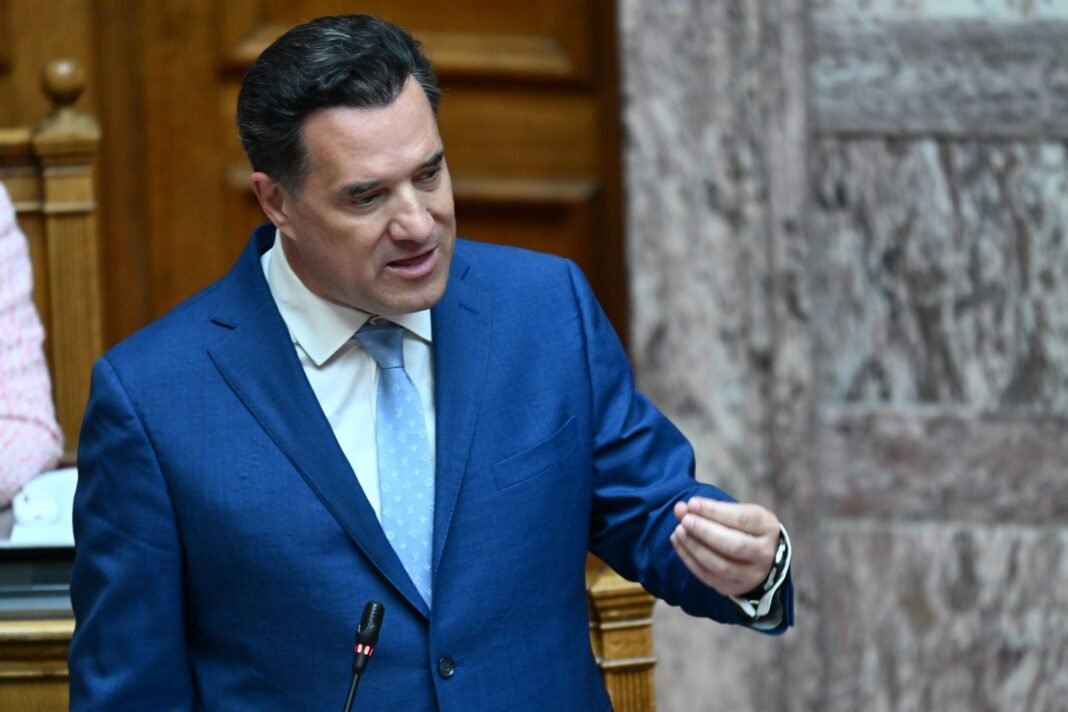 Γεωργιάδης: «Πάνω από 2.000 αιτήσεις για 1.131 θέσεις γιατρών – Μεγάλο στοίχημα οι νοσηλευτές» – Πότε έρχονται νέα ασθενοφόρα Γεωργιάδης:-«Πάνω-από-2000-αιτήσεις-για-1.131-θέσεις-γιατρών-–-Μεγάλο-στοίχημα-οι-νοσηλευτές»-–-Πότε-έρχονται-νέα-ασθενοφόρα