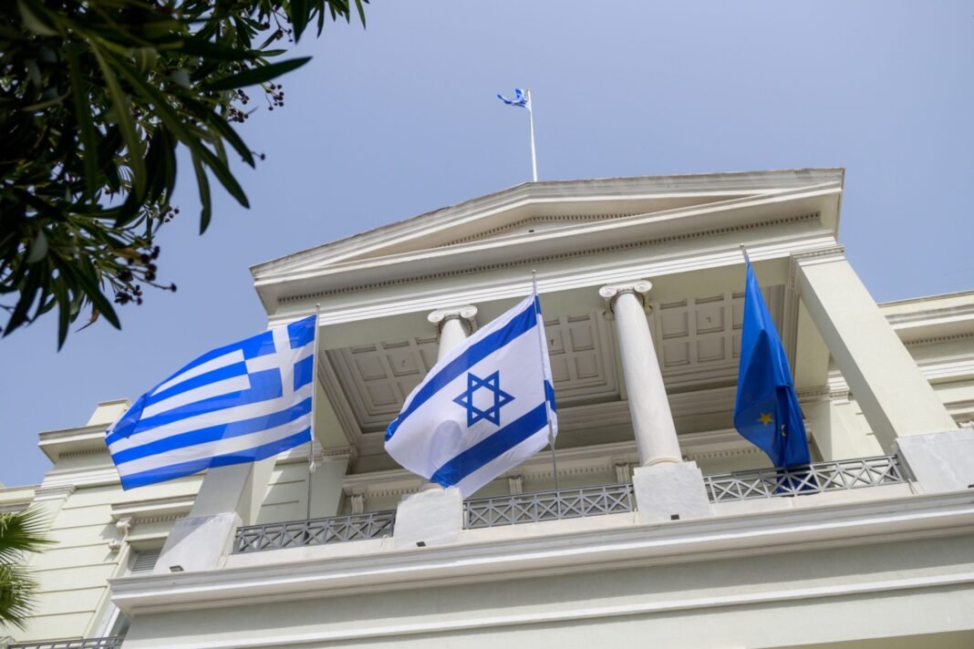 Δυσαρέσκεια της Αθήνας για την απαγόρευση εισόδου και την απέλαση Ελλήνων πολιτών από το Ισραήλ – Η ανακοίνωση του ΥΠΕΞ Δυσαρέσκεια-της-Αθήνας-για-την-απαγόρευση-εισόδου-και-την-απέλαση-Ελλήνων-πολιτών-από-το-Ισραήλ-–-Η-ανακοίνωση-του-ΥΠΕΞ