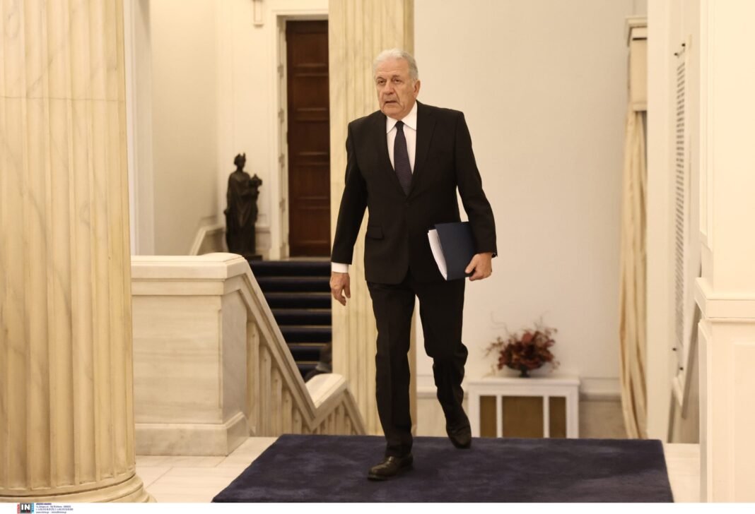 Πηγές υπουργείου Προστασίας του Πολίτη για Αβραμόπουλο: Το Ευρωπαϊκό Ένταλμα σύλληψης διαβιβάσθηκε εντός 24 ωρών στον αρμόδιο Εισαγγελέα Πηγές-υπουργείου-Προστασίας-του-Πολίτη-για-Αβραμόπουλο:-Το-Ευρωπαϊκό-Ένταλμα-σύλληψης-διαβιβάσθηκε-εντός-24-ωρών-στον-αρμόδιο-Εισαγγελέα