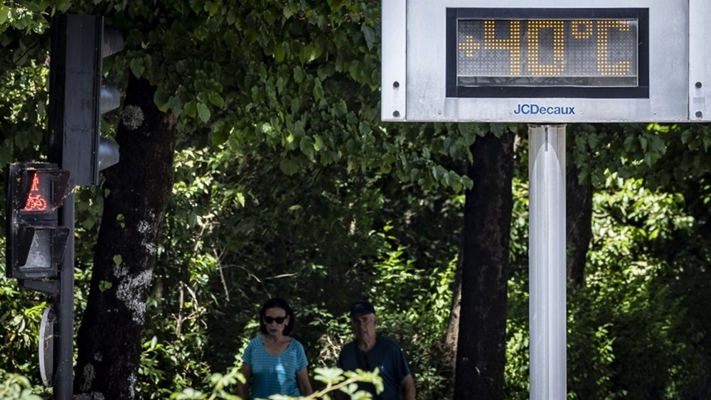 Το Παρίσι απαγορεύει την κατανάλωση αλκοόλ σε δημόσιους χώρους λόγω καύσωνα Το-Παρίσι-απαγορεύει-την-κατανάλωση-αλκοόλ-σε-δημόσιους-χώρους-λόγω-καύσωνα