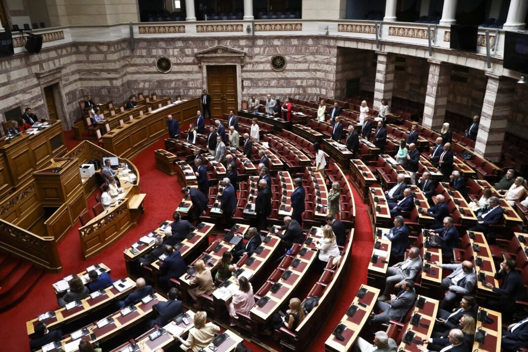 Βουλή:-Κόντρα-Καιρίδη-–-Μάντζου-για-τον-Χάρη-Δούκα-–-«Αποτυχημένος-δήμαρχος-που-πολιτικολογεί-ασύστολα»-–-«Το-2023,-σας-πονά,-3-χρόνια-μετά…»