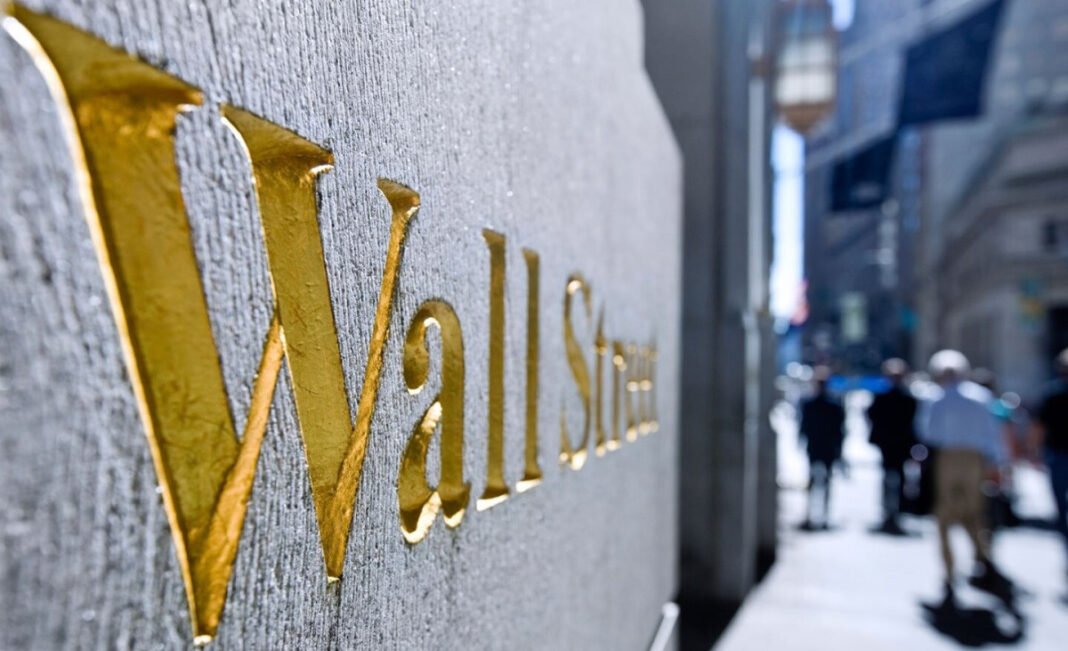 Ανοδικό ξέσπασμα στη Wall: Dow στο καλύτερο πρώτο εξάμηνο της πενταετίας – Ιστορικές απώλειες για Brent Ανοδικό-ξέσπασμα-στη-wall:-dow-στο-καλύτερο-πρώτο-εξάμηνο-της-πενταετίας-–-Ιστορικές-απώλειες-για-brent