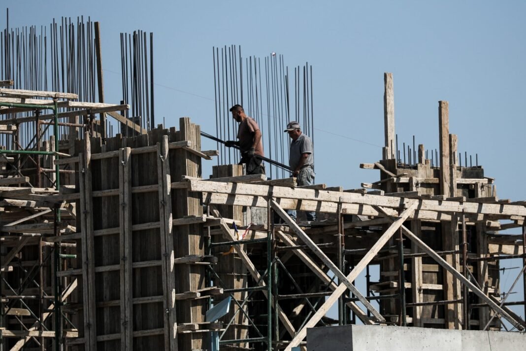 Εκτός σχεδίου οικόπεδα: Παράταση έως τον Ιούνιο του 2027 για οικοδομικές άδειες Εκτός-σχεδίου-οικόπεδα:-Παράταση-έως-τον-Ιούνιο-του-2027-για-οικοδομικές-άδειες