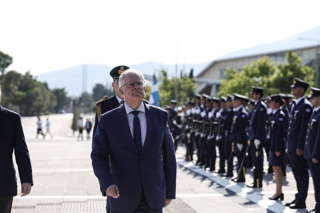 Επιστολή Τασούλα σε Τραμπ για την 250η επέτειο Ανεξαρτησίας ΗΠΑ: «Οι δεσμοί Ελλάδας – ΗΠΑ είναι βαθιά ριζωμένοι σε κοινές αξίες», τόνισε ο πρόεδρος της Δημοκρατίας Επιστολή-Τασούλα-σε-Τραμπ-για-την-250η-επέτειο-Ανεξαρτησίας-ΗΠΑ:-«Οι-δεσμοί-Ελλάδας-–-ΗΠΑ-είναι-βαθιά-ριζωμένοι-σε-κοινές-αξίες»,-τόνισε-ο-πρόεδρος-της-Δημοκρατίας