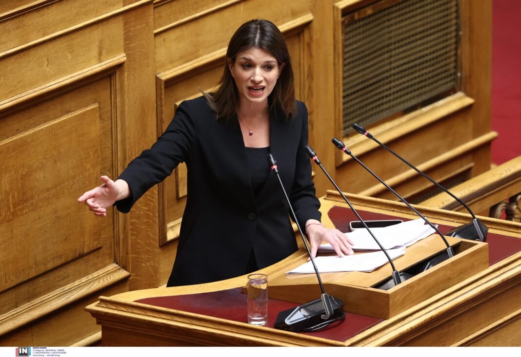 Παραιτήθηκε από βουλευτής του ΣΥΡΙΖΑ η Κατερίνα Νοτοπούλου Παραιτήθηκε-από-βουλευτής-του-ΣΥΡΙΖΑ-η-Κατερίνα-Νοτοπούλου