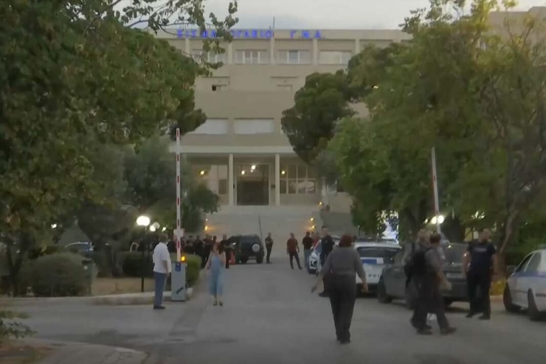 Γεωργιάδης-από-το-Σισμανόγλειο:-Εντοπίστηκε-σπίτι-του-ο-ασθενής-που-έβαλε-φωτιά-σε-στρώμα-–-«Υποστήριξε-ότι-είδε-ένα-περίεργο-όνειρο»