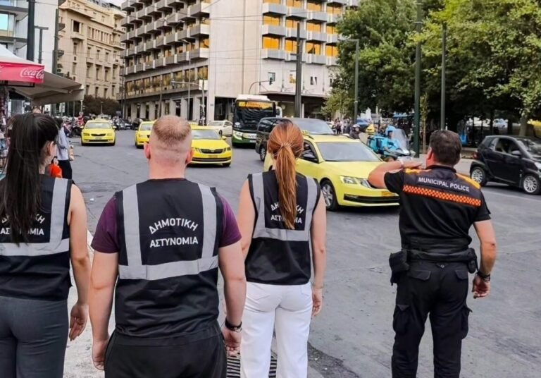 Χάρης-Δούκας:-«Οι-νέοι-δημοτικοί-αστυνομικοί-βγαίνουν-στους-δρόμους-της-Αθήνας»-–-ΦΩΤΟ